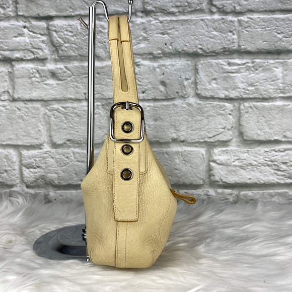 Coach Signature Soft East West Duffel - Picture 4 of 7